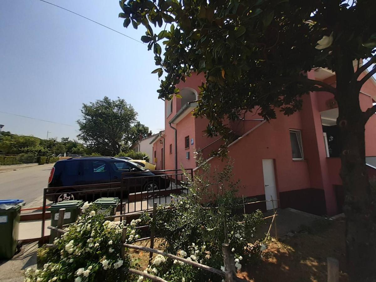 Two Bed Rooms Fortuna Near The Beach Porec Exterior photo