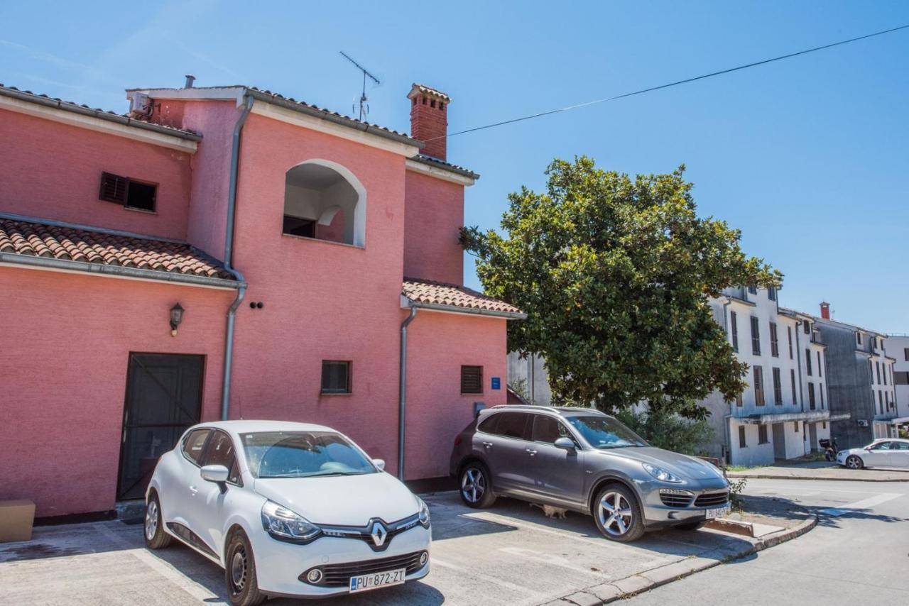 Two Bed Rooms Fortuna Near The Beach Porec Exterior photo