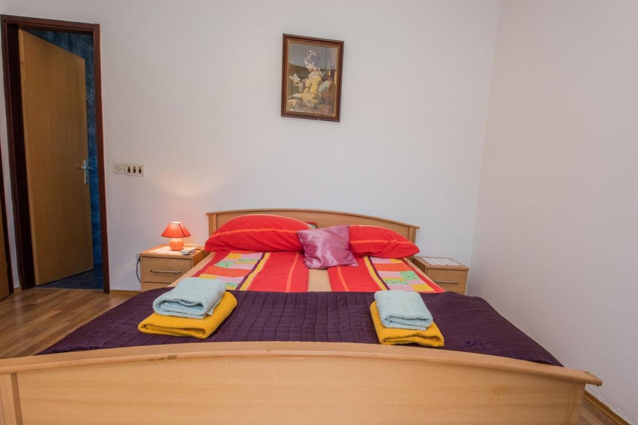 Two Bed Rooms Fortuna Near The Beach Porec Exterior photo