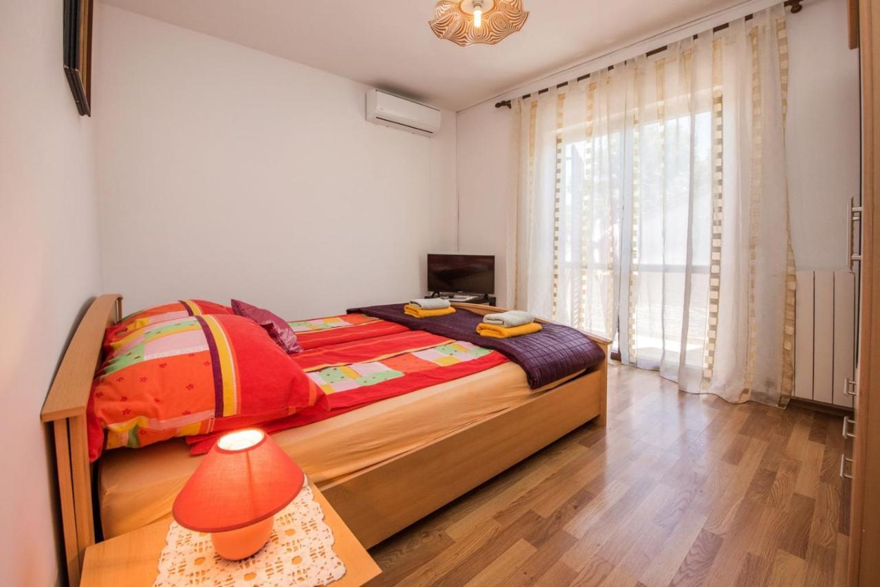 Two Bed Rooms Fortuna Near The Beach Porec Exterior photo
