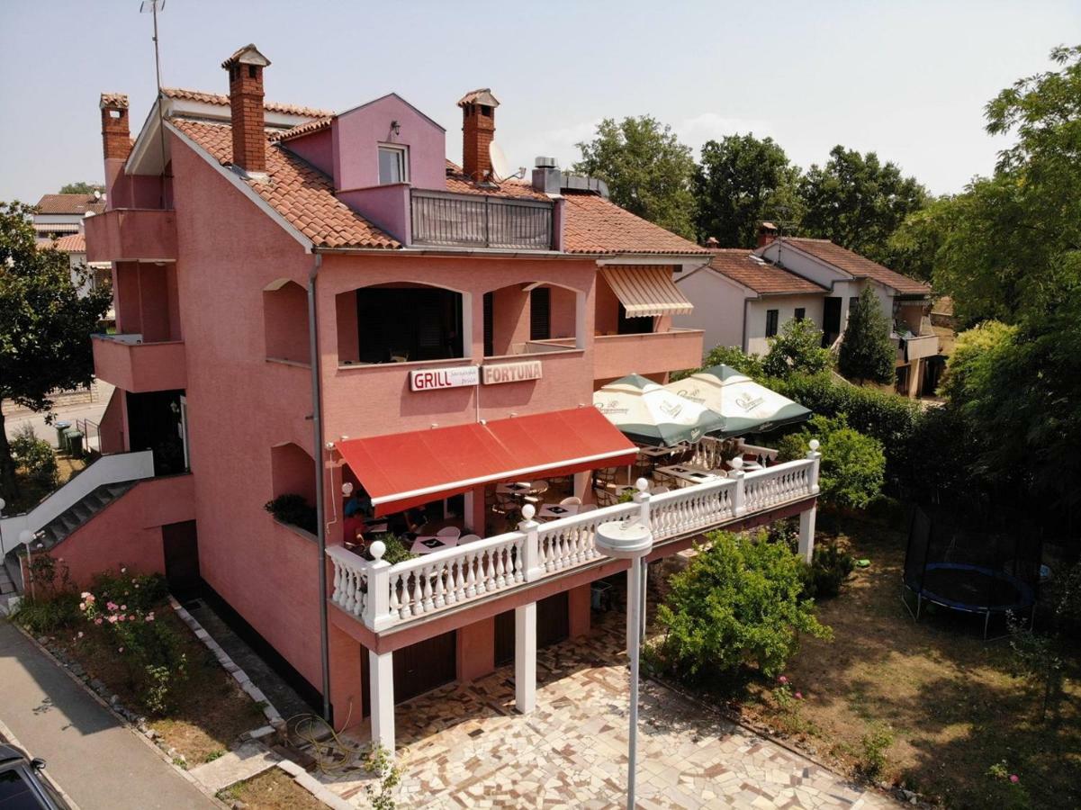 Two Bed Rooms Fortuna Near The Beach Porec Exterior photo